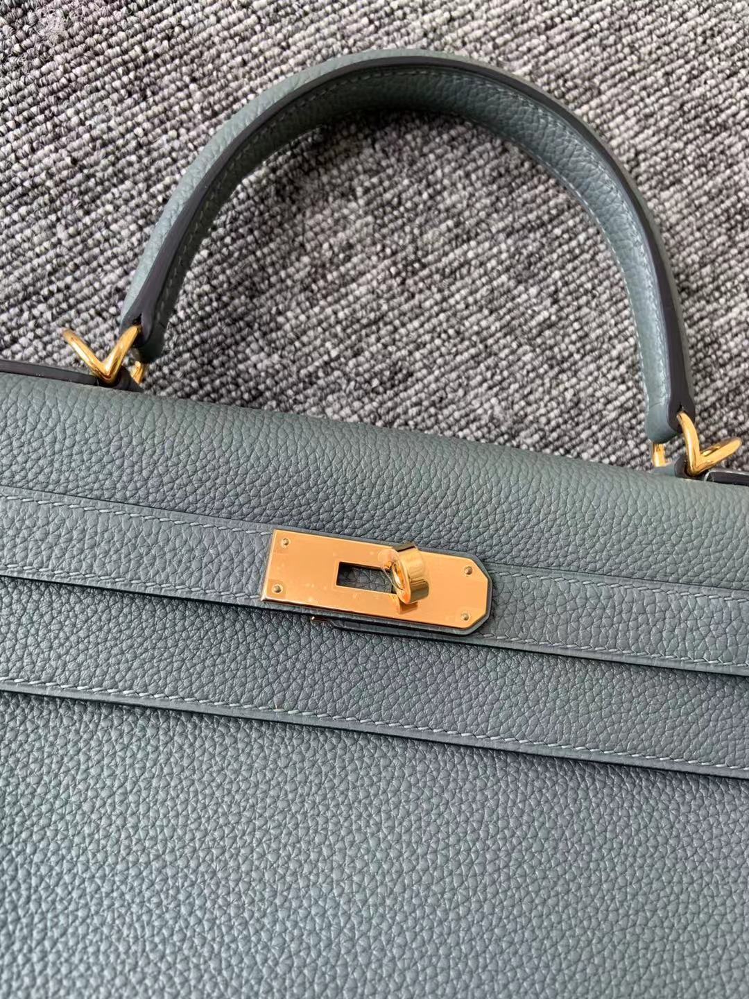 Hermès Kelly 28 Vert Amande Togo Palladium Hardware PHW