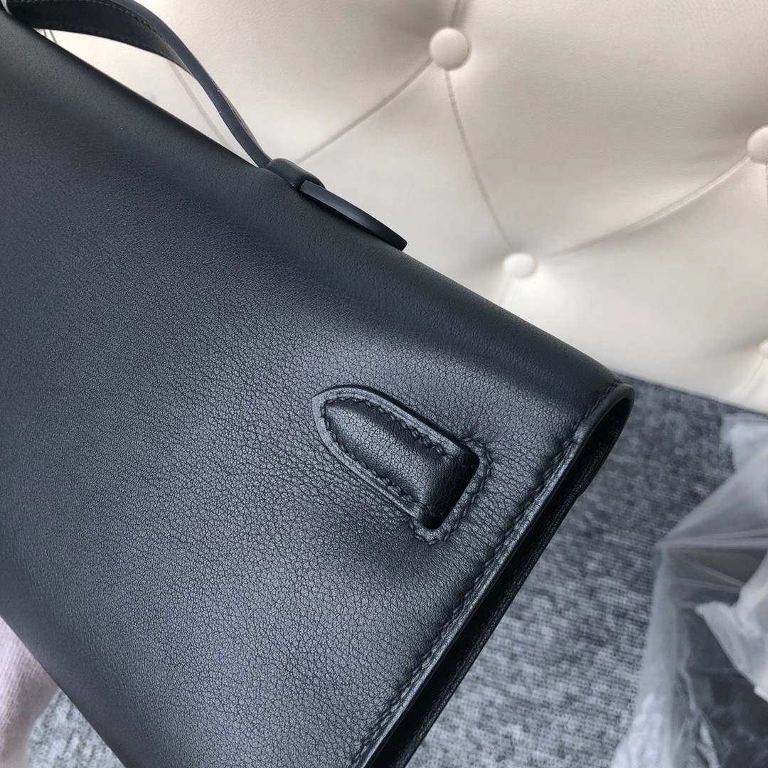 臺灣桃園市蘆竹區愛馬仕手拿包 Hermes Kelly Cut Pochette Swift CK89 Noir 黑色