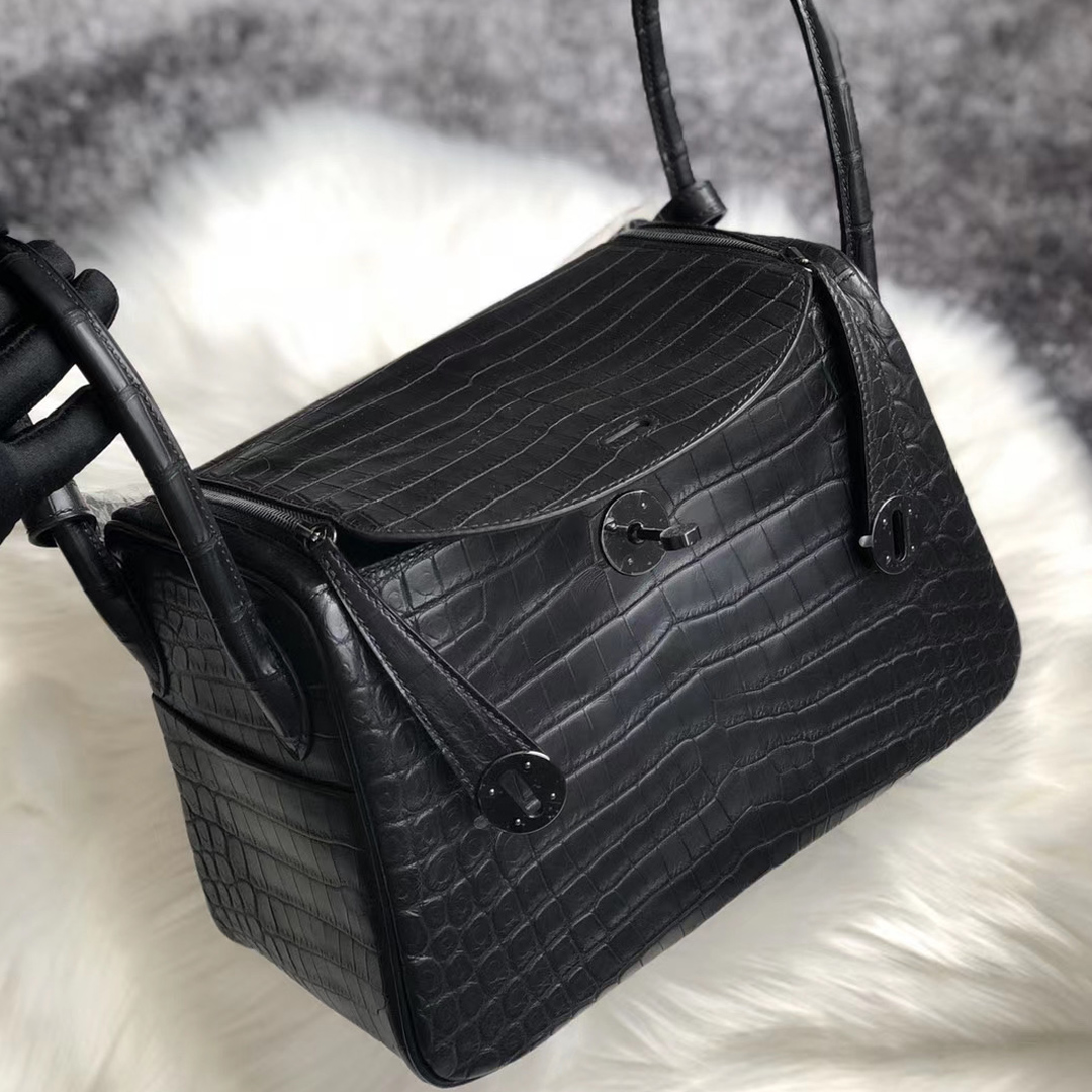 香港觀塘區愛馬仕琳迪包定制 Hermes Lindy26cm So Black Crocodile