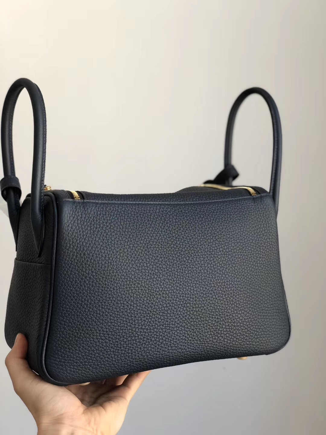 臺灣新竹市愛馬仕lindy買26還是30 Hermes Lindy 26cm 2Z 午夜藍 Blue nuit