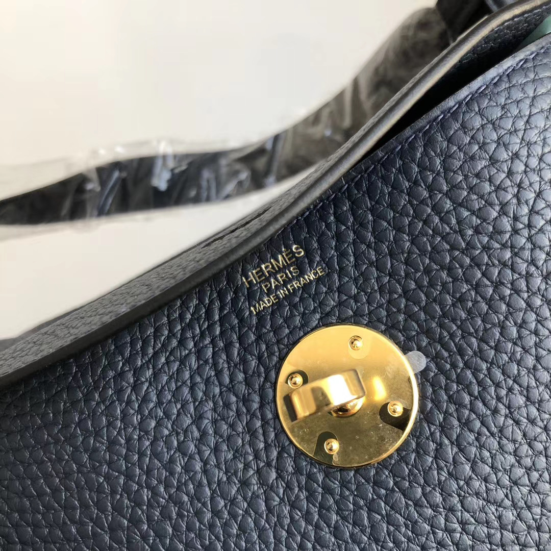 臺灣新竹市愛馬仕lindy買26還是30 Hermes Lindy 26cm 2Z 午夜藍 Blue nuit