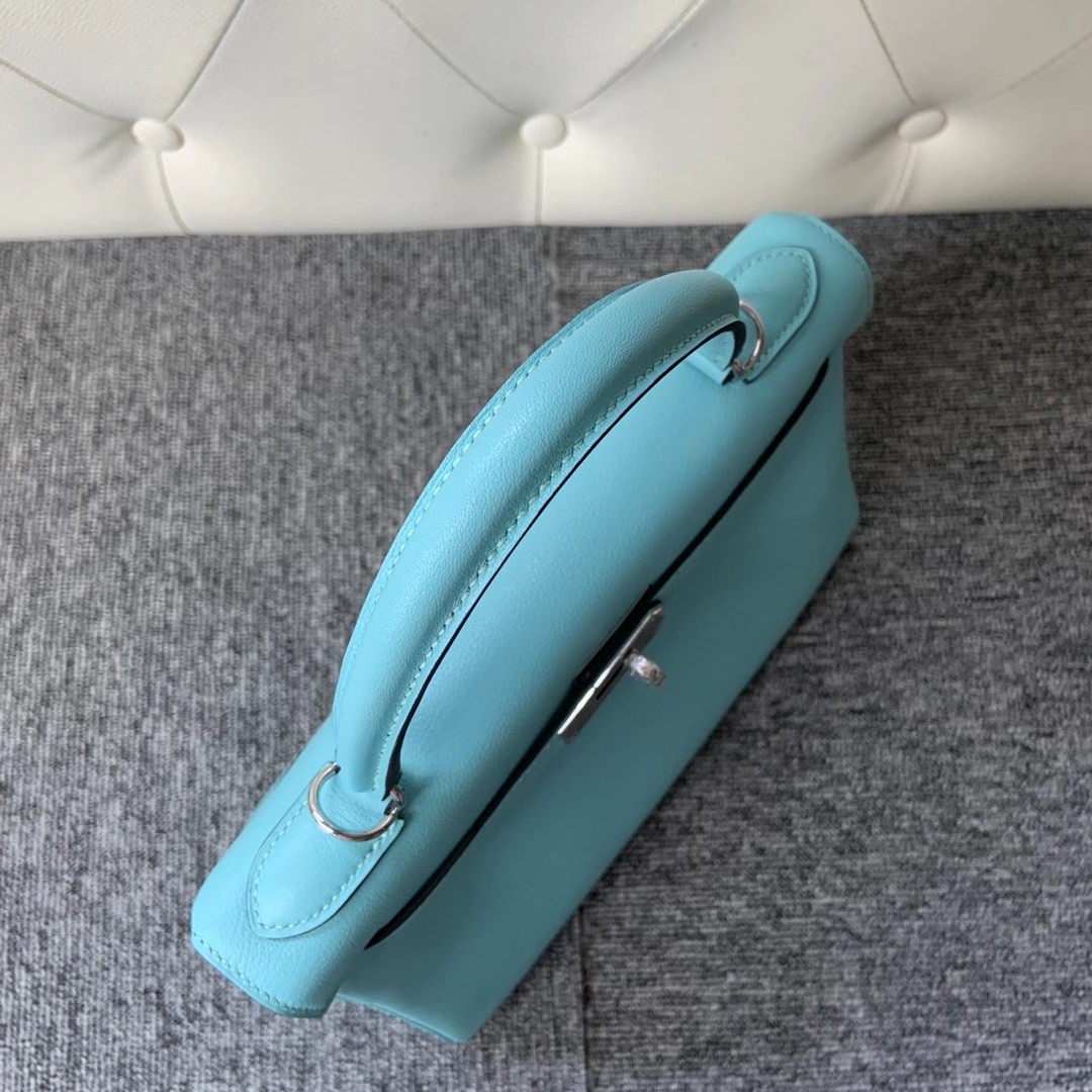 臺北市文山區 愛馬仕凱莉包專櫃價格 Hermes Kelly 28cm Evercolor 3P Blue Atoll