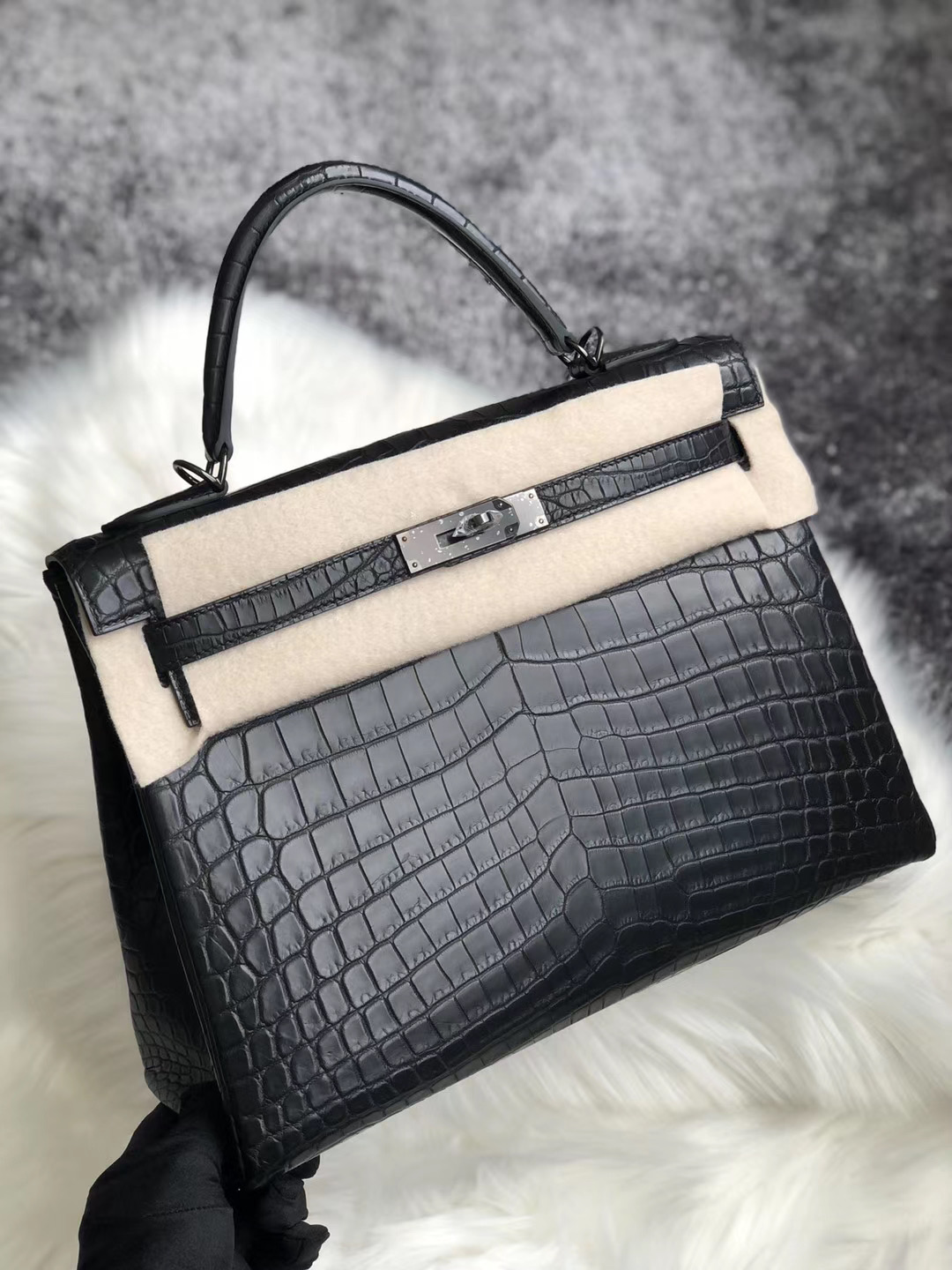 臺灣新北市金山區愛馬仕 Hermes Kelly 32cm So Black Matte Nilo Crocodile