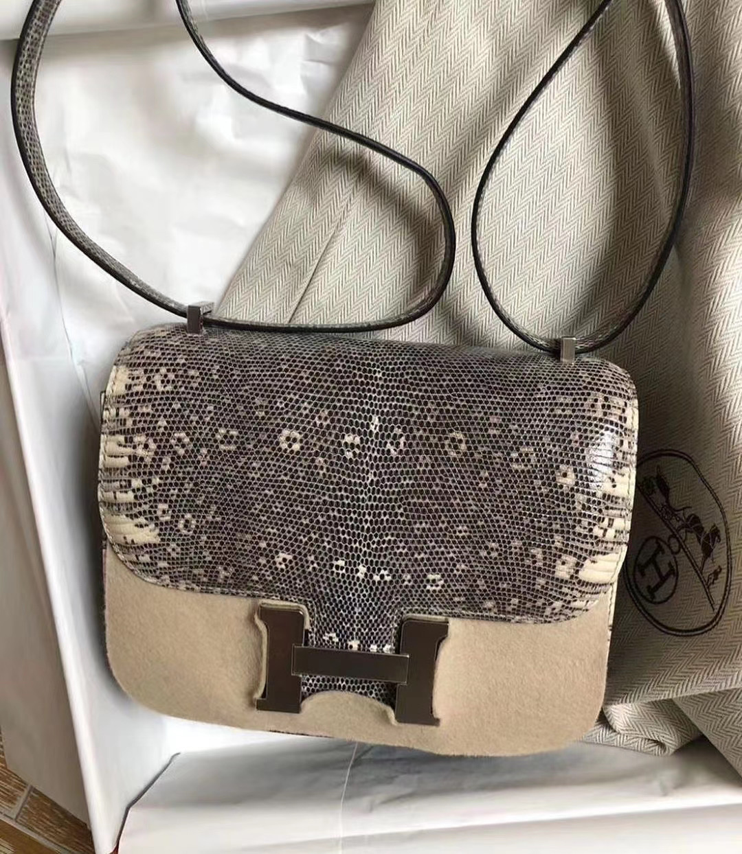 臺灣新北市 Taiwan Hermes Birkin 25cm Lizard 亮面蜥蜴皮 01雪花色蜥蜴皮