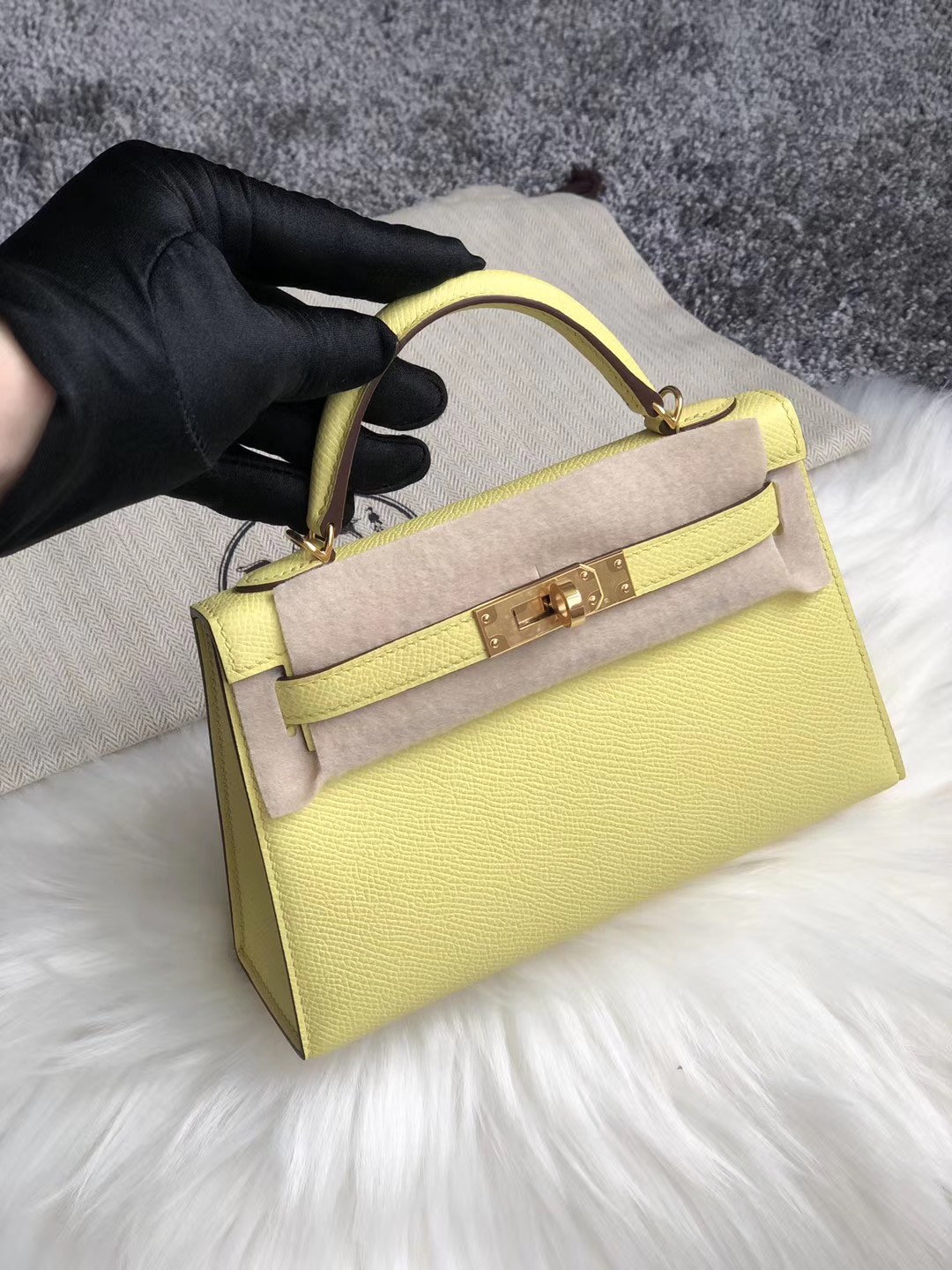 臺中市大雅區愛馬仕mini Kelly 2 價格 Hermes Kelly Mini II C9 Soupre 鵝蛋黃