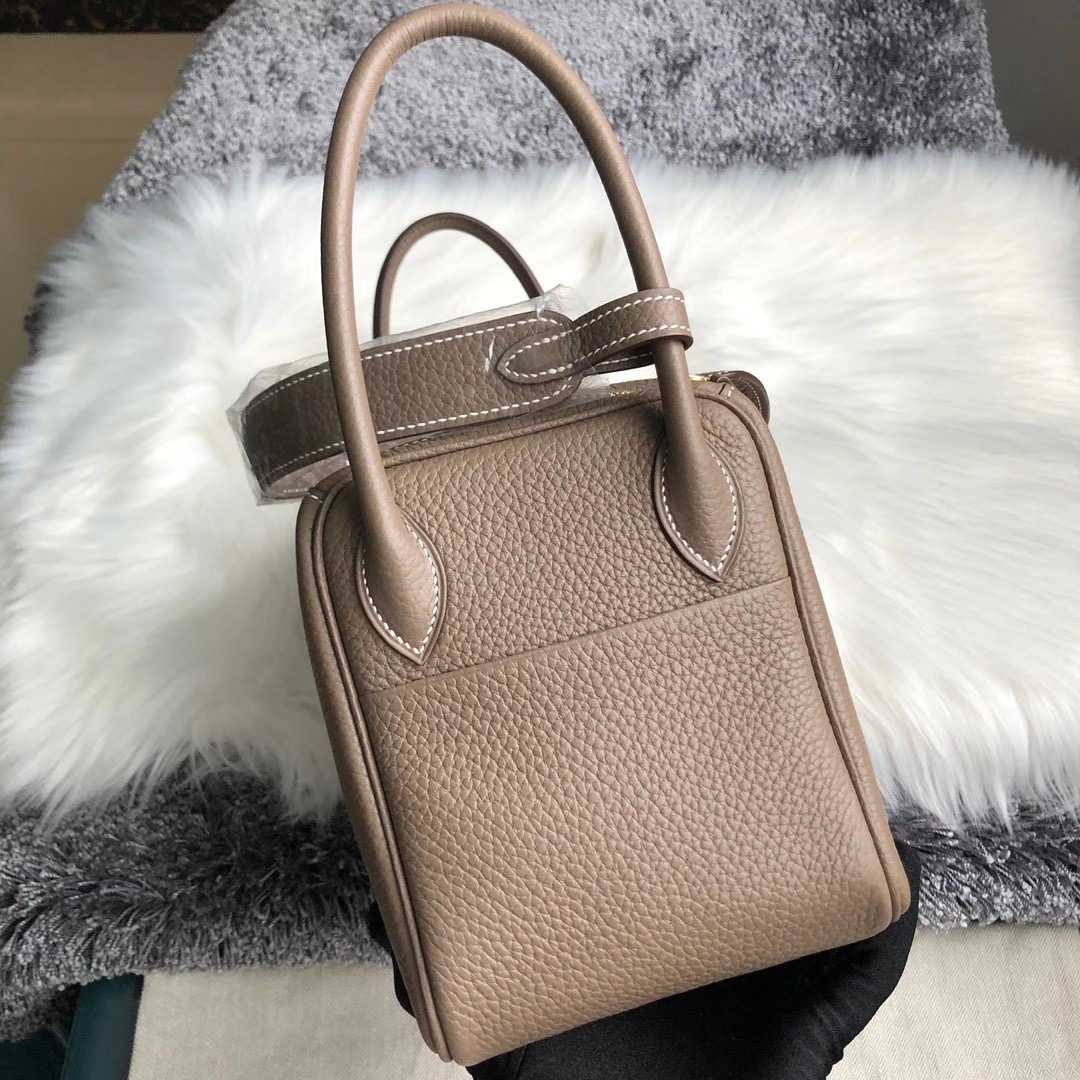 香港西貢區調景嶺 愛馬仕琳迪包 Hermes Lindy 26cm Clemence CC18 Etoupe