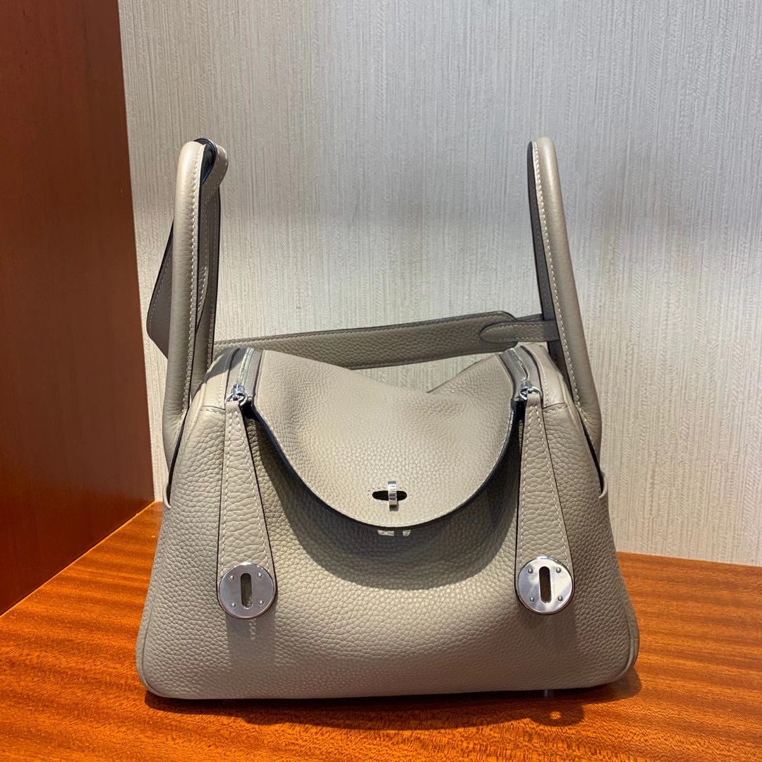 香港西貢區坑口愛馬仕琳迪包多少錢 Hermes Lindy 26cm CCM8 Griss Asphalte 瀝青灰