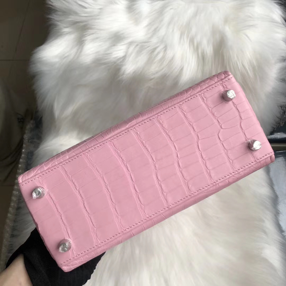 新北市鶯歌區 Taiwan Hermes Kelly 25cm 5P Pink 櫻花粉 crocodile 尼羅鱷