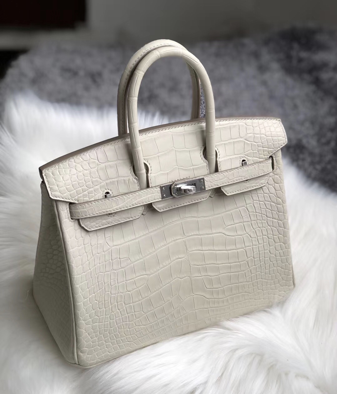 臺灣新北市林口區鉑金包 Hermes Birkin 25cm 美洲鱷 8L Beton