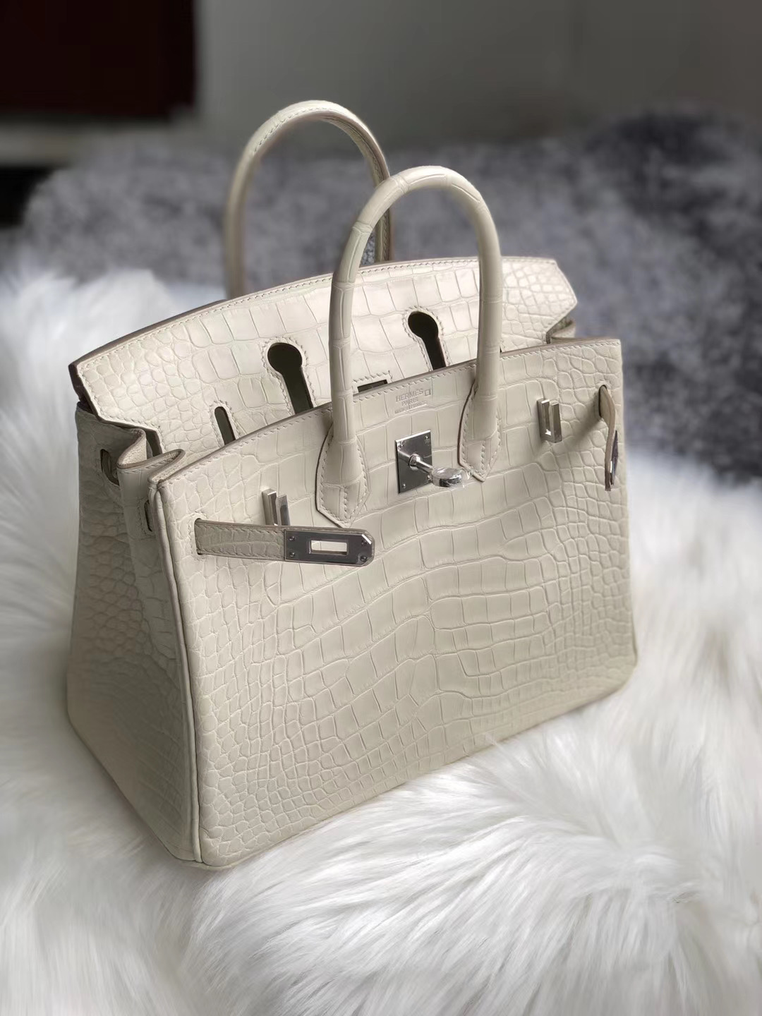 臺灣新北市林口區鉑金包 Hermes Birkin 25cm 美洲鱷 8L Beton