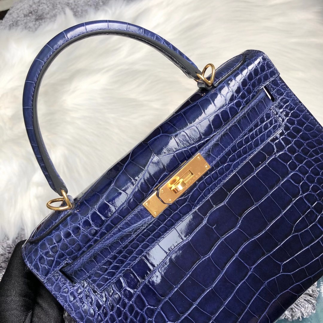 香港中西區山頂盧吉道 愛馬仕凱莉包 Hermes Kelly28cm crocodile M3 Blue Encre 墨水藍