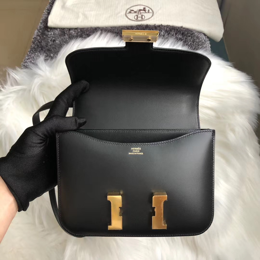 新北市瑞芳區 Hermes Constance 19cm BOX CD89 Black gold