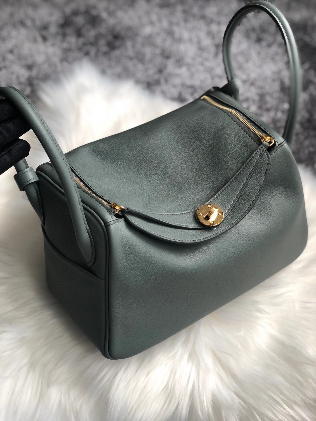 臺灣臺北市北投區 愛馬仕 Hermes Lindy 26cm Evercolor CC63 Vert Amande