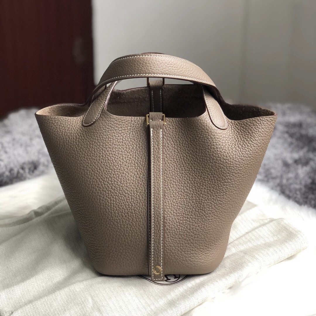 臺灣桃園市 Hermes Picotin 18cm CC18 Etoupe 大象灰 taurillon Clemence