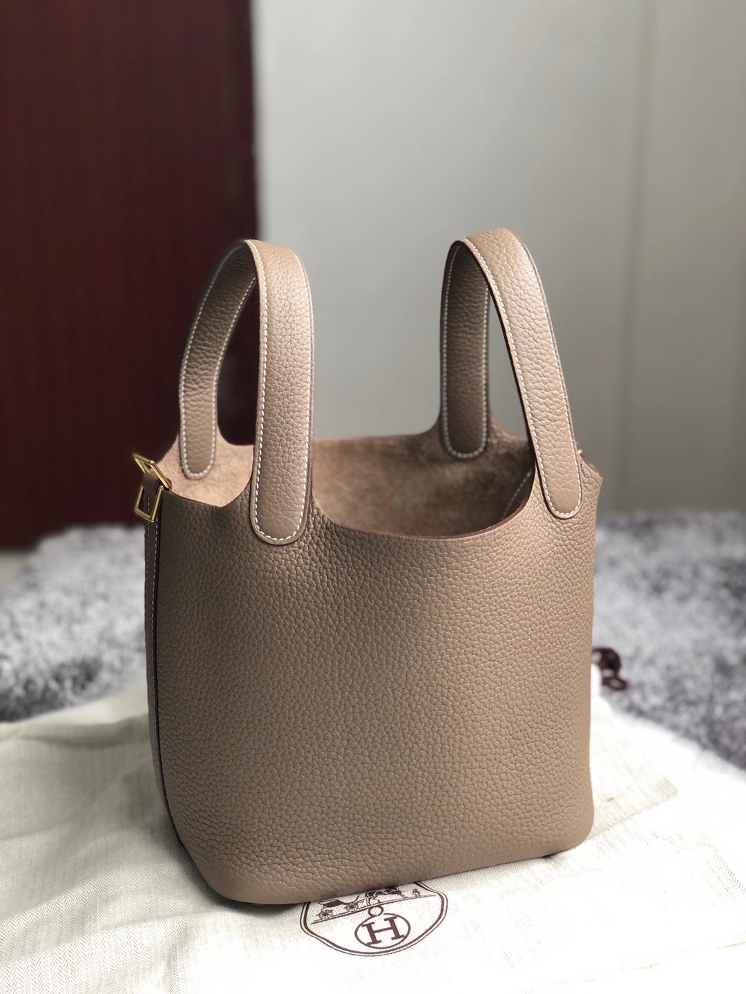 臺灣桃園市 Hermes Picotin 18cm CC18 Etoupe 大象灰 taurillon Clemence