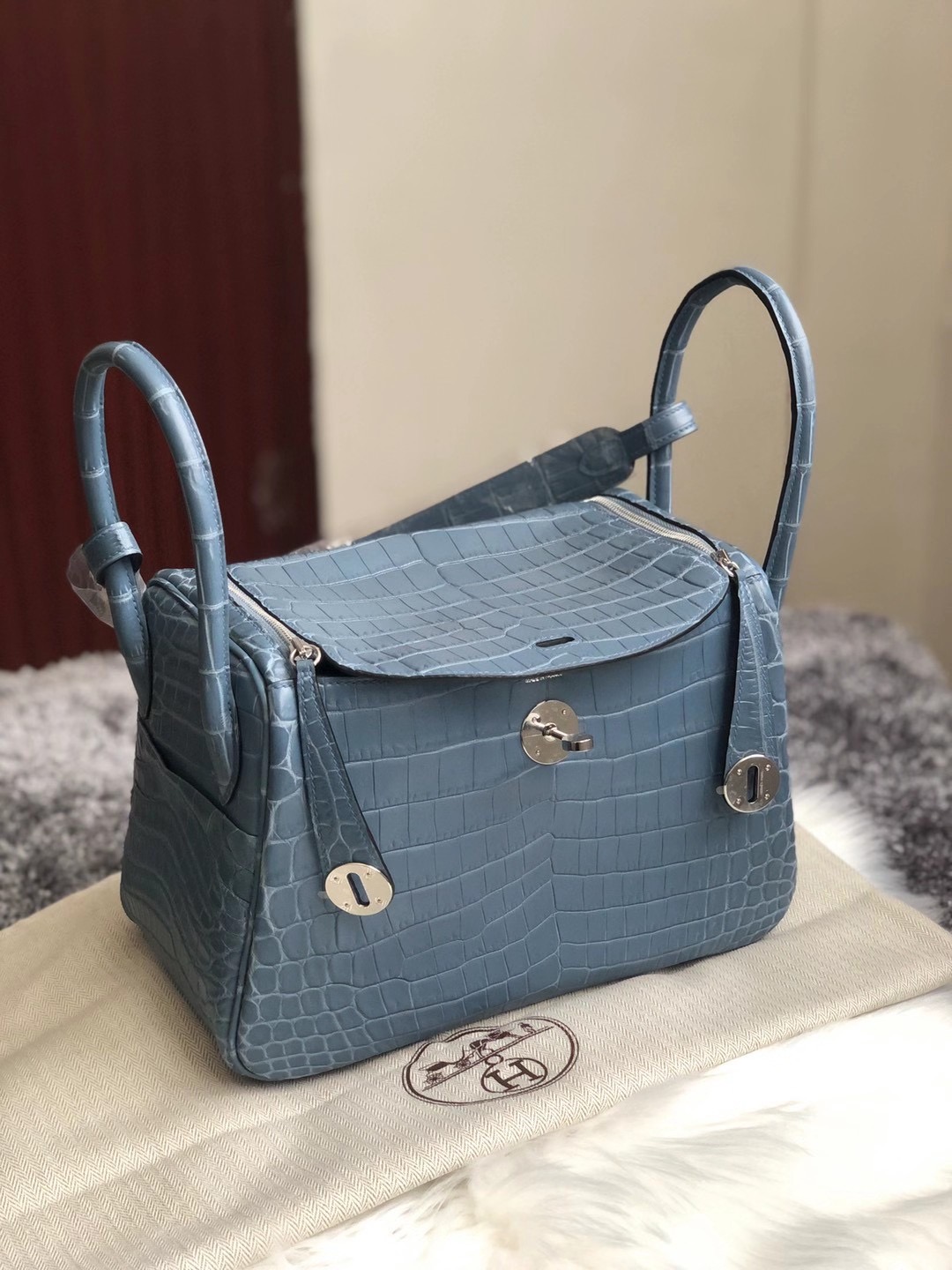 臺灣臺北市北投區 Hermes Lindy 26cm N7 Blue Tempete nilo crocodile