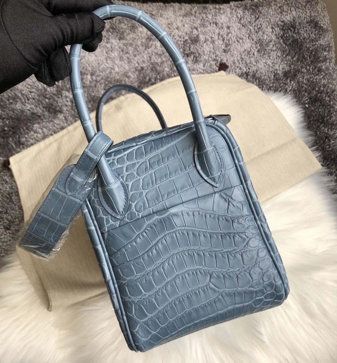 臺灣臺北市北投區 Hermes Lindy 26cm N7 Blue Tempete nilo crocodile