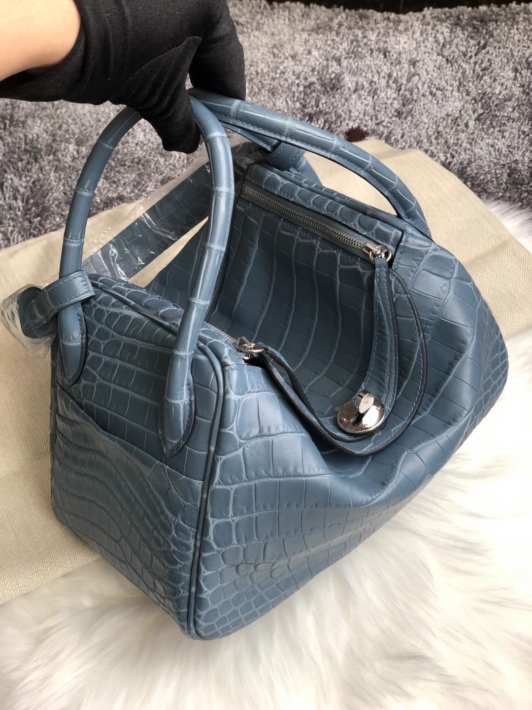 臺灣臺北市北投區 Hermes Lindy 26cm N7 Blue Tempete nilo crocodile