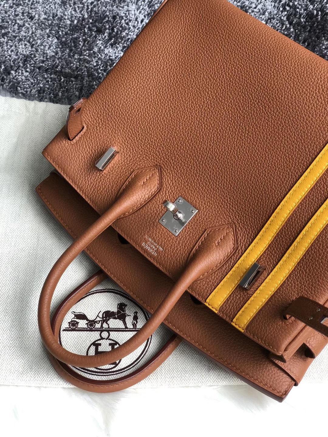 臺中市石岡區愛馬仕鉑金包 Hermes Birkin 25cm Togo 37 Gold /雙杠 9D Amber