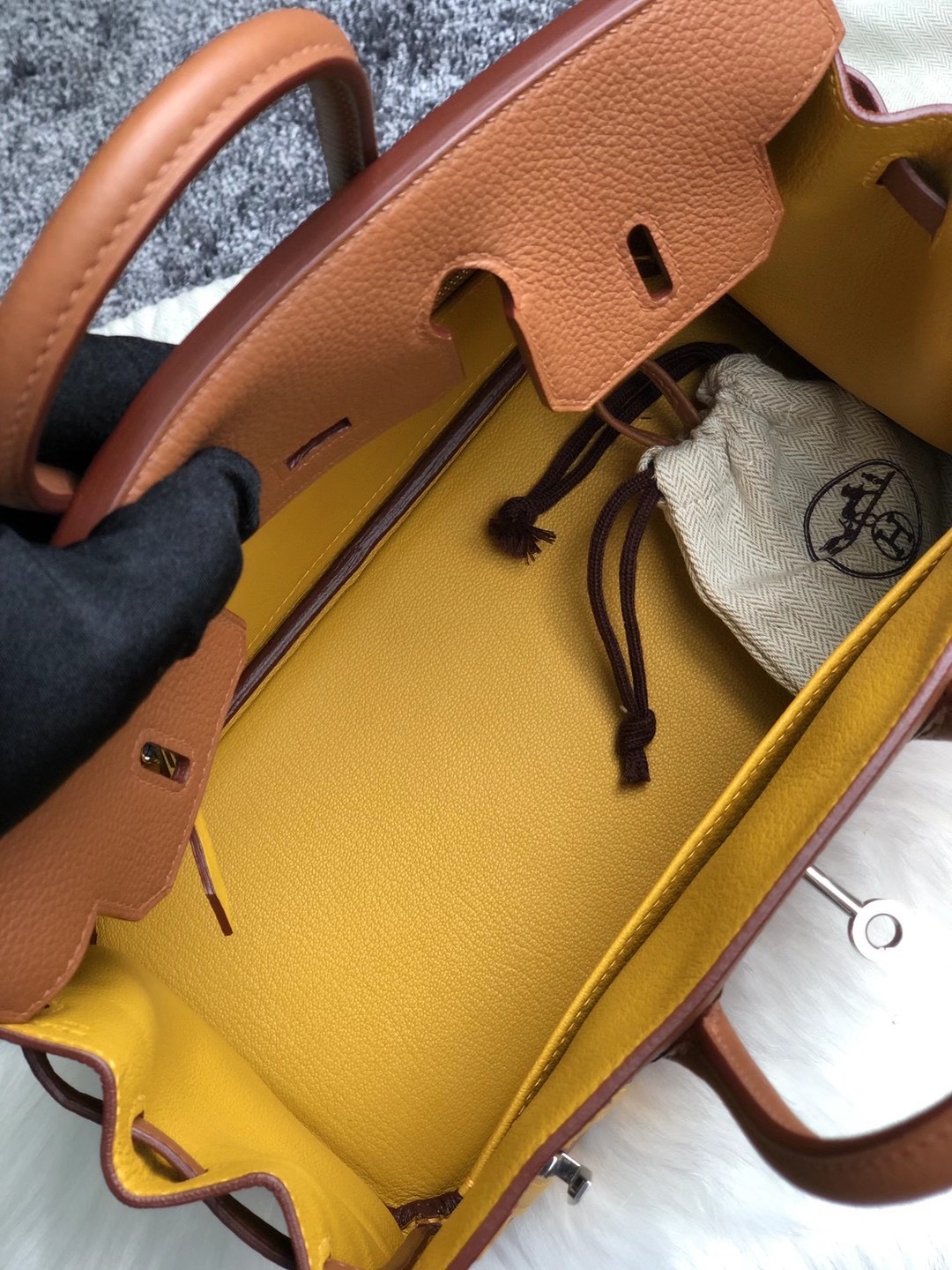 臺中市石岡區愛馬仕鉑金包 Hermes Birkin 25cm Togo 37 Gold /雙杠 9D Amber