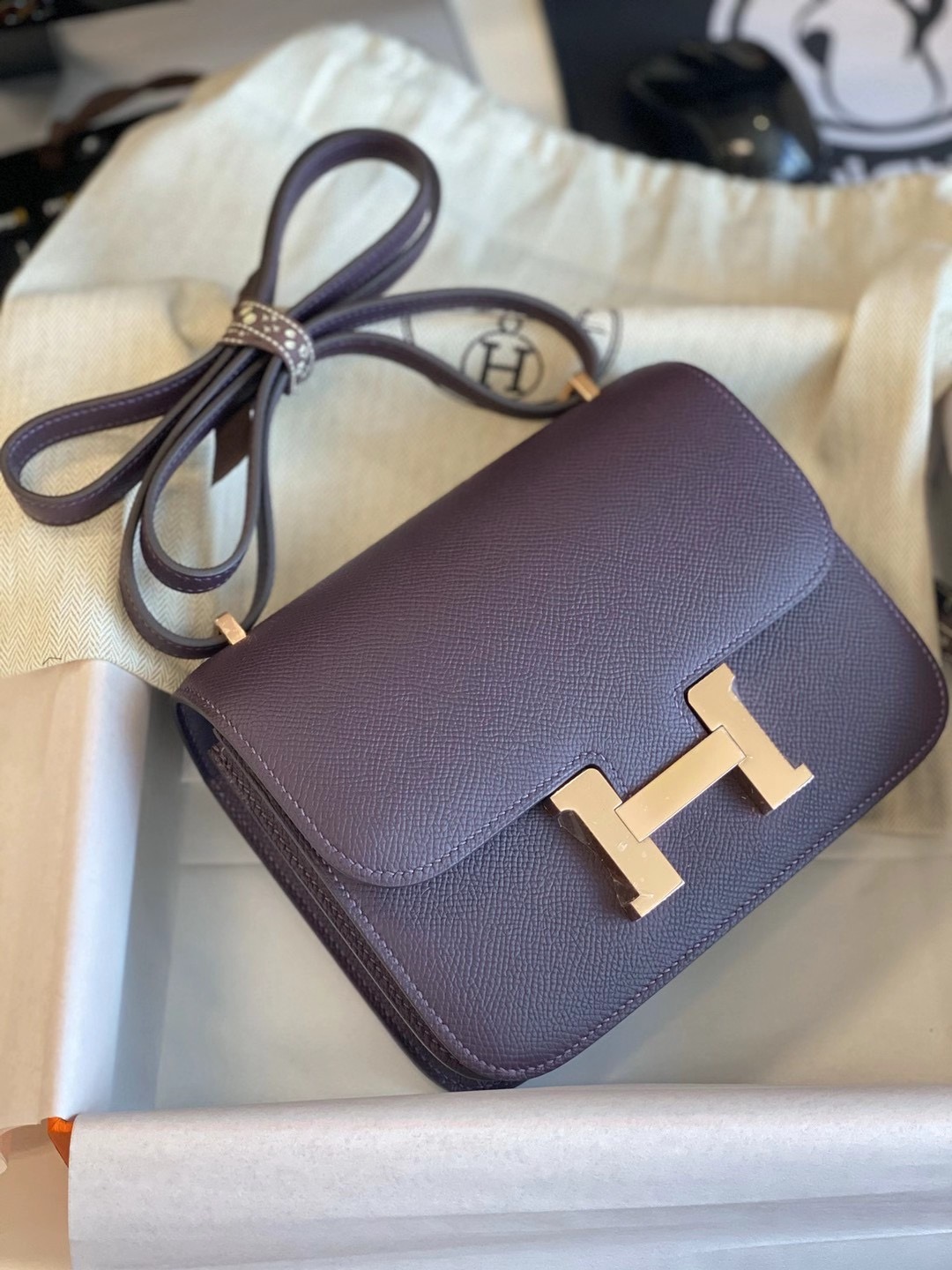 臺灣臺中市大安區 愛馬仕包包 Hermes Constance 19cm 59 葡萄紫 Raisin