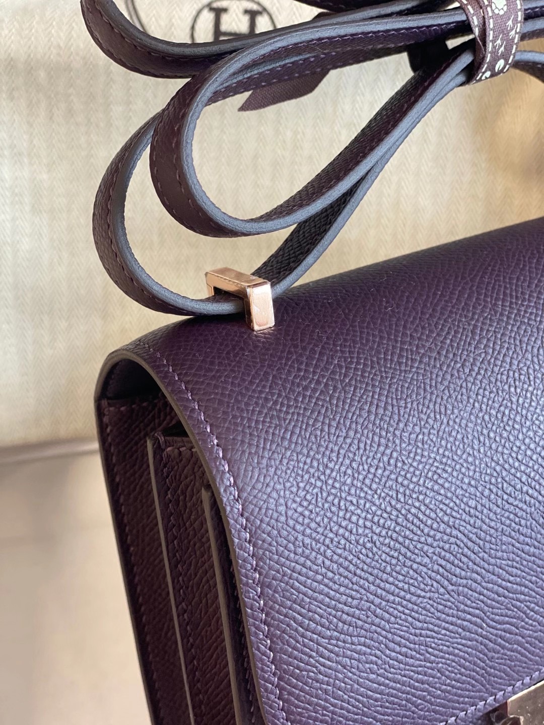 臺灣臺中市大安區 愛馬仕包包 Hermes Constance 19cm 59 葡萄紫 Raisin