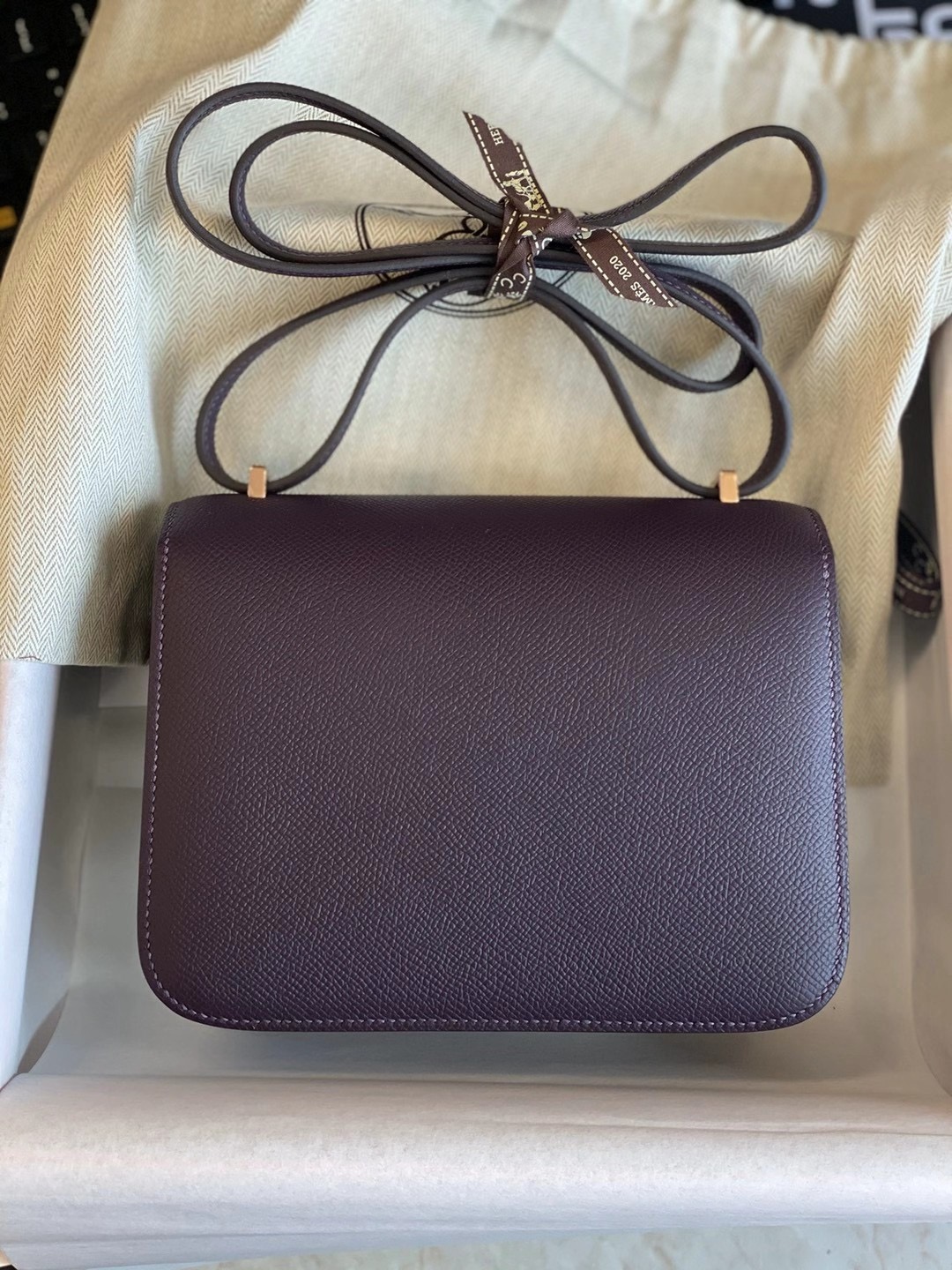 臺灣臺中市大安區 愛馬仕包包 Hermes Constance 19cm 59 葡萄紫 Raisin