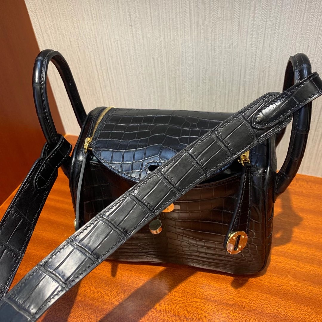 香港北區古洞 Hermes Lindy Mini 霧面兩點 尼羅鱷魚 Matte Nilo Crocodile CC89