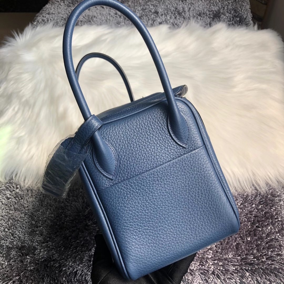 Kwai Tsing District, Hong Kong Hermes Lindy 26cm Clemence S4 Deep Blue