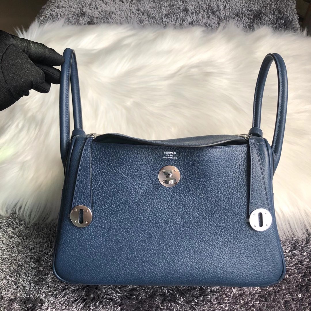 Kwai Tsing District, Hong Kong Hermes Lindy 26cm Clemence S4 Deep Blue