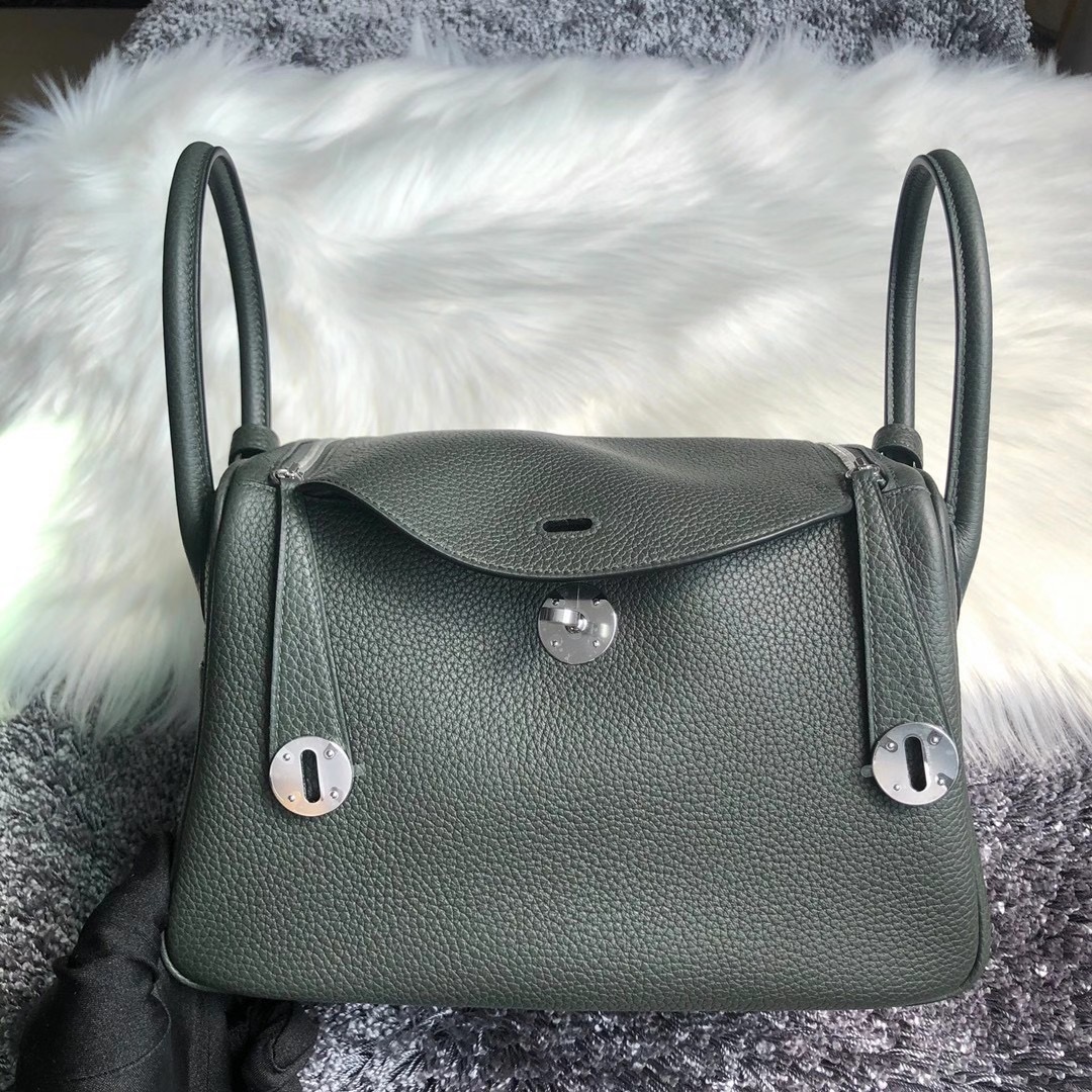 Lantau, Hong Kong Hermes Lindy 26cm Clemence 6O Vert Cyprès 松柏綠