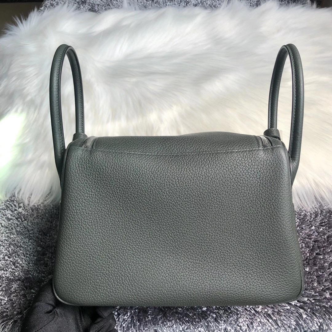 Lantau, Hong Kong Hermes Lindy 26cm Clemence 6O Vert Cyprès 松柏綠