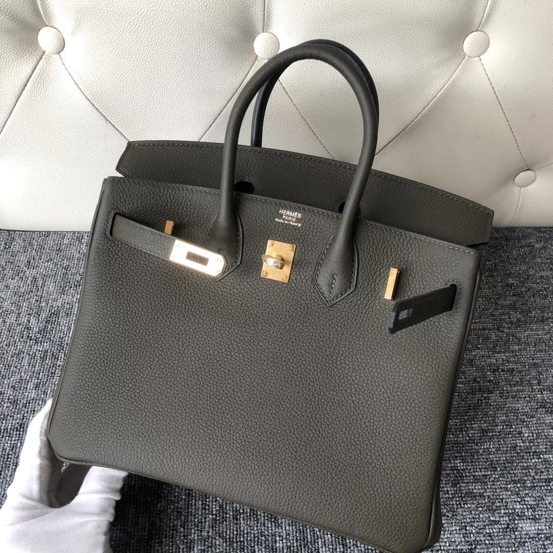 Wan Chai, Hong Kong Hermes Birkin 25cm Togo G8 Vert Maquis 深橄欖綠