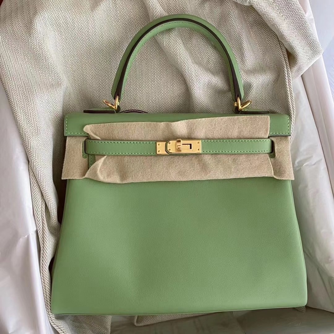 新北市金山區 Hermes Kelly 25cm Swift 3i vert criquet 牛油果綠 蟋蟀綠