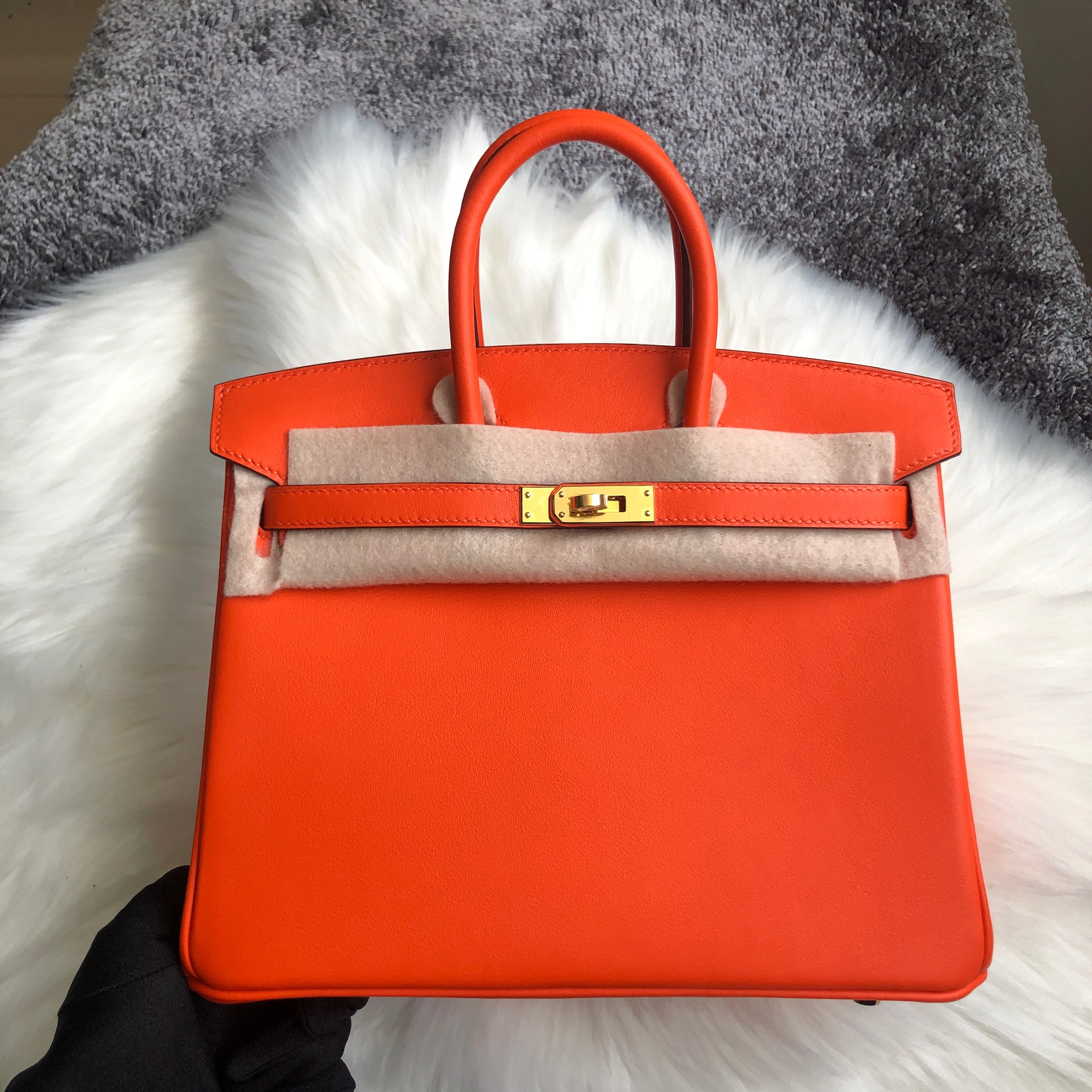 臺灣臺中市潭子區 愛馬仕鉑金包多少錢 Hermes Birkin 25cm 9J Feu 火焰橙 Swift