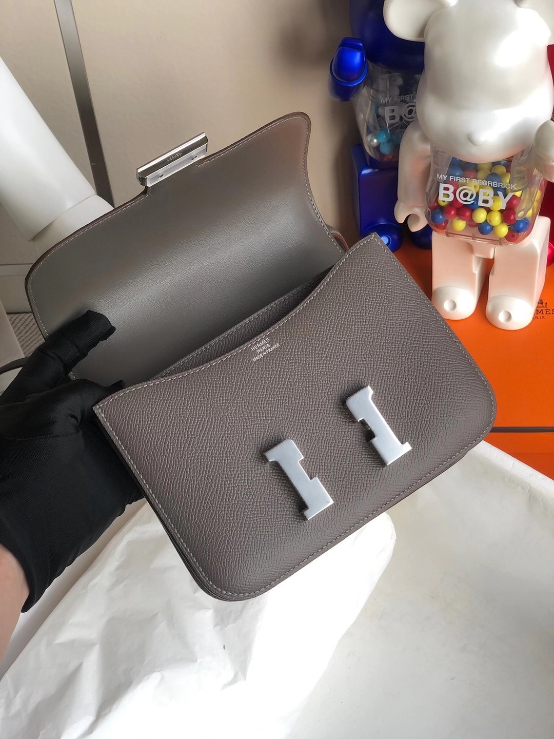 香港灣仔區香港會議展覽中心 Hermes Mini Constance 19cm Epsom 8F Etain 锡器灰