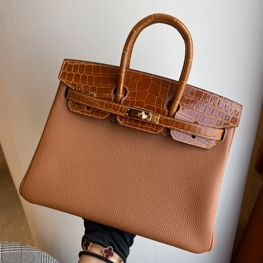 Hong Kong South Hermès Birkin Touch 25cm polished Mississippiensis alligator