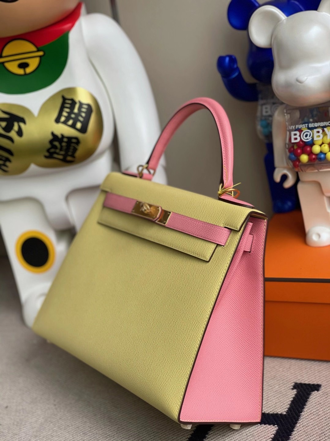 Hong Kong South Hermes Kelly 28cm Hss Epsom 1Z jaune poussin /1Q rose confetti