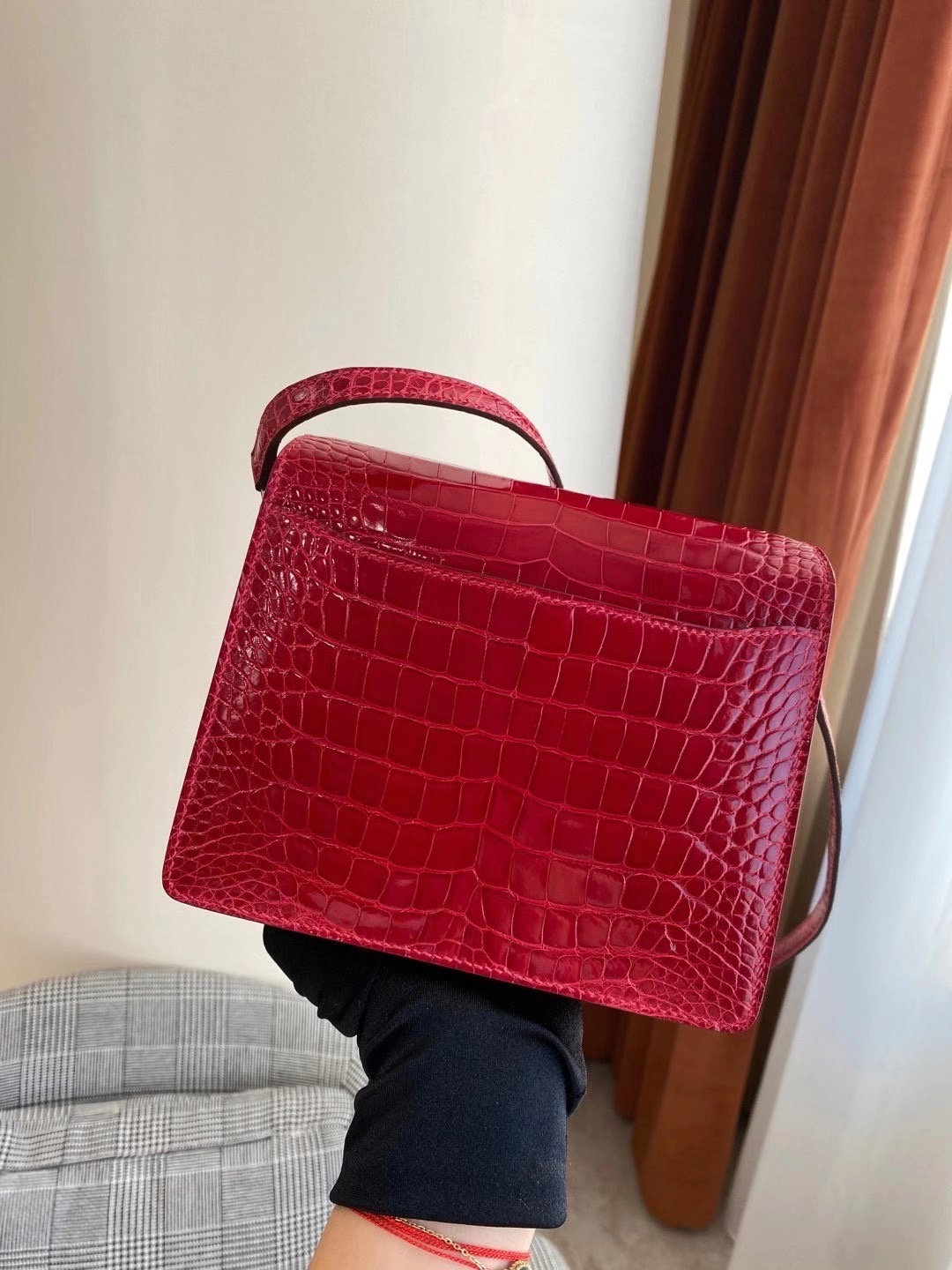 Hermes Roulis MINI bag polished Niloticus crocodile Q5 Rose casaque 國旗紅