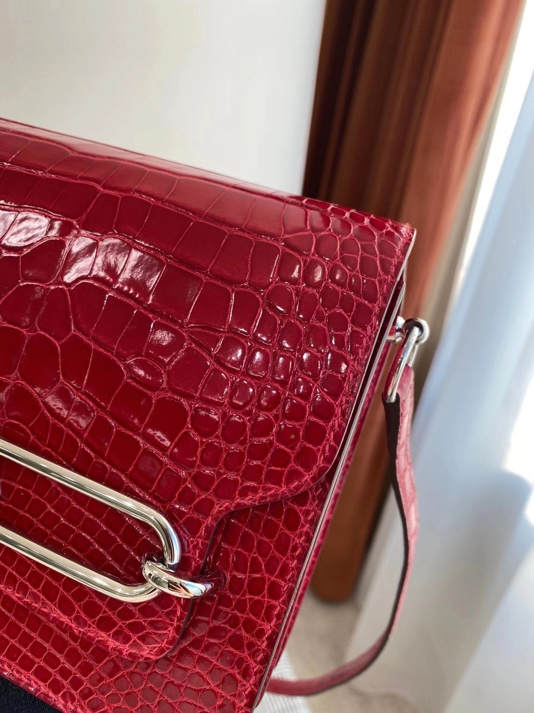 Hermes Roulis MINI bag polished Niloticus crocodile Q5 Rose casaque 國旗紅