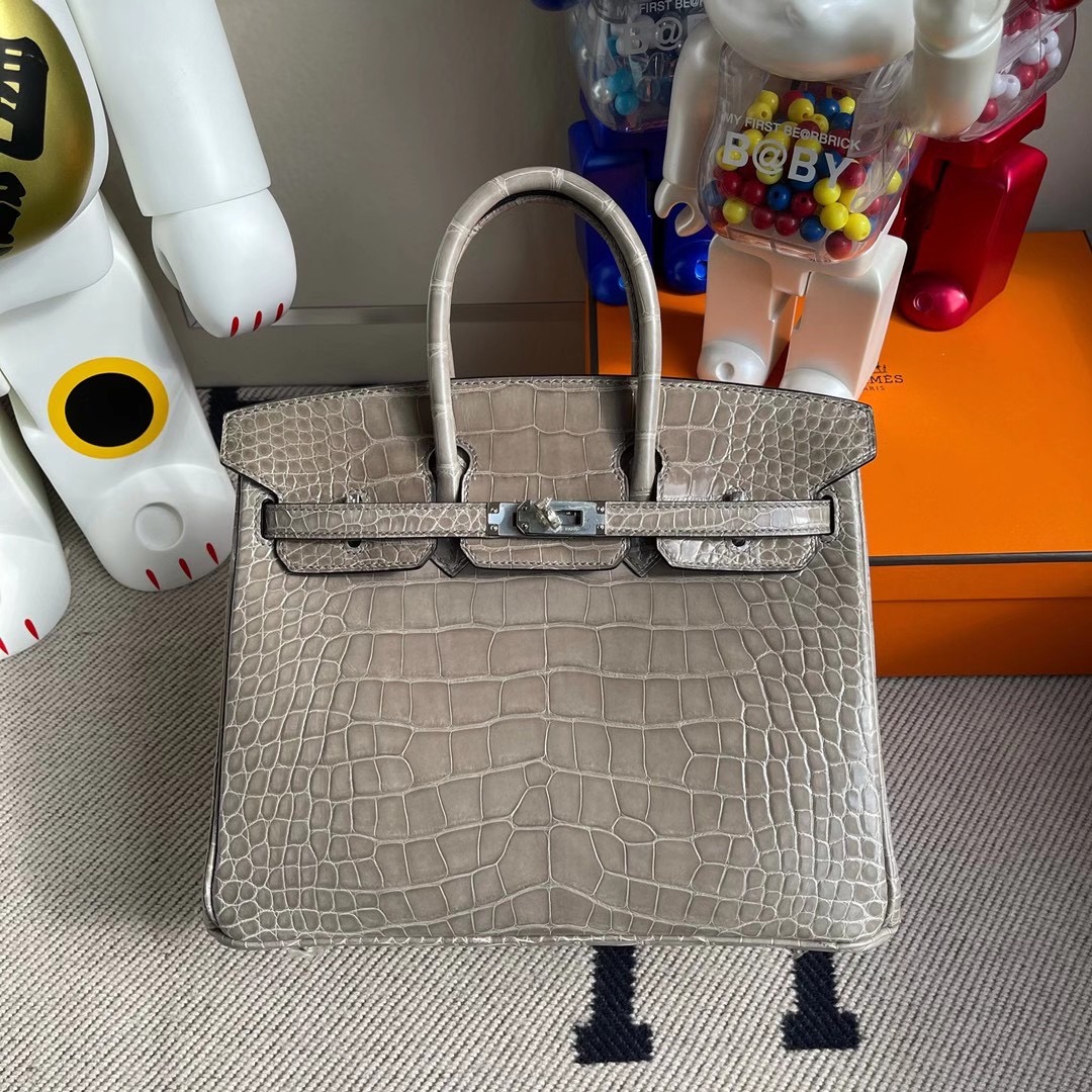 香港東區柴灣 愛馬仕鉑金包 Hermes Birkin 25cm 73 Blue sapphire 81 gris tourterelle 美洲鱷魚