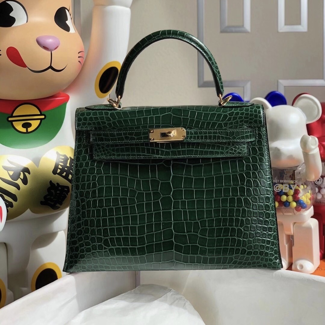 香港深水埗區石硤尾 Hermes Kelly 28cm 67 Vert Fonce 祖母綠 倒V 澳洲灣鱷