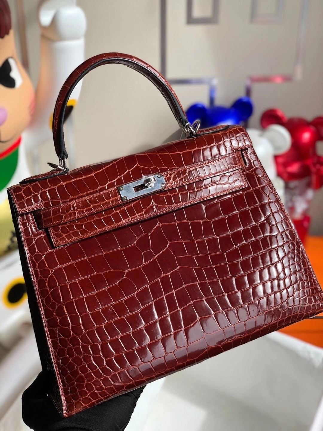 香港灣仔區灣仔 Hermes Kelly 28cm 31 Miel 蜜糖棕 亮面倒V 澳洲灣鱷