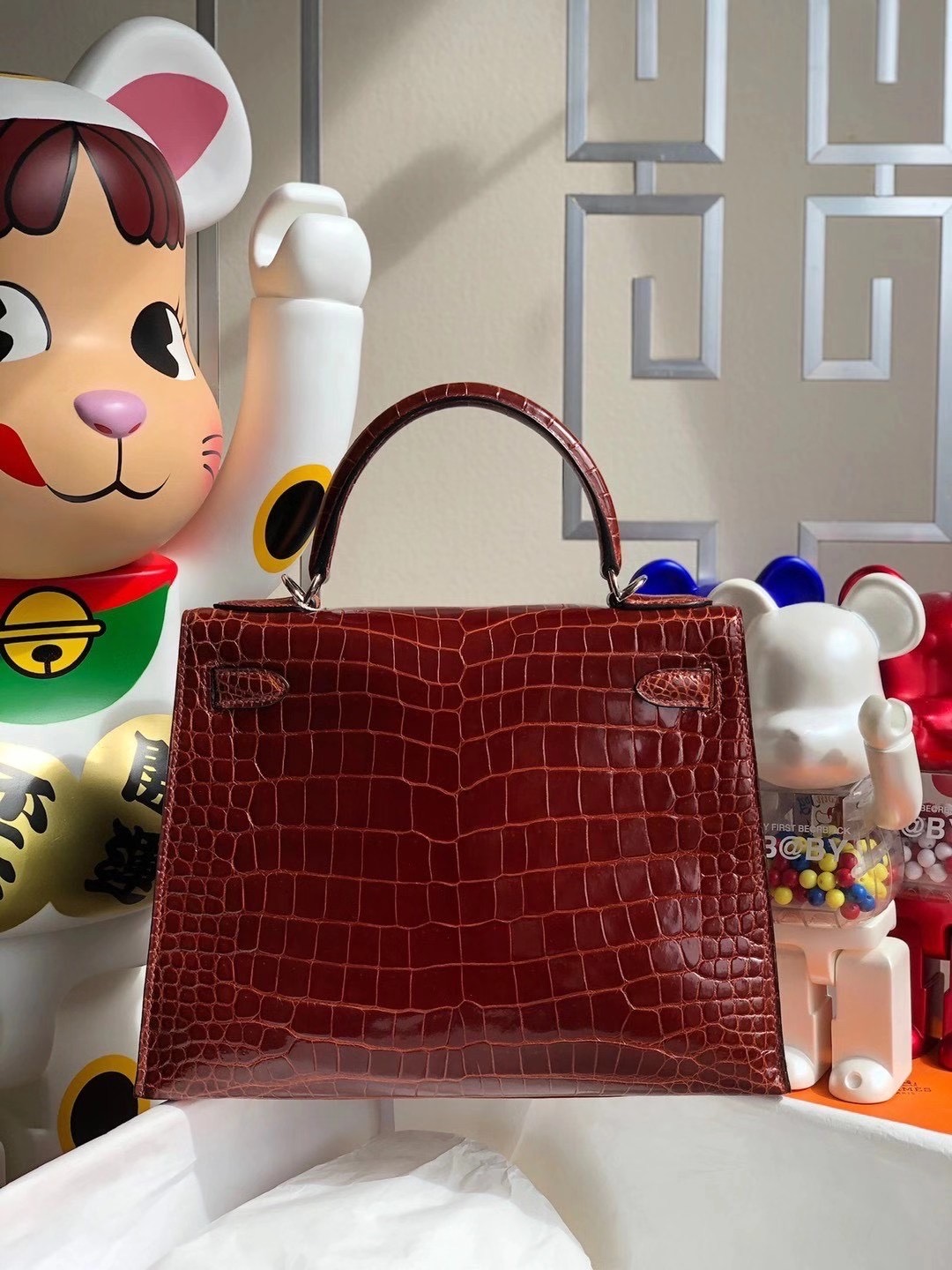 香港灣仔區灣仔 Hermes Kelly 28cm 31 Miel 蜜糖棕 亮面倒V 澳洲灣鱷