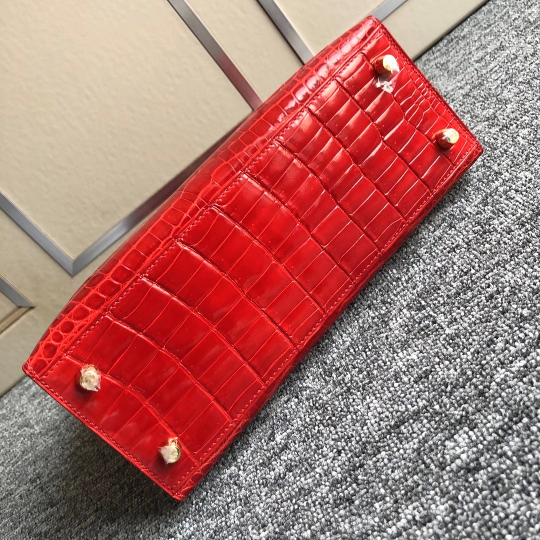 臺灣新北市三重區 Hermes Kelly 25cm 供珠尼羅鱷魚 ck95 Braise 法拉利紅