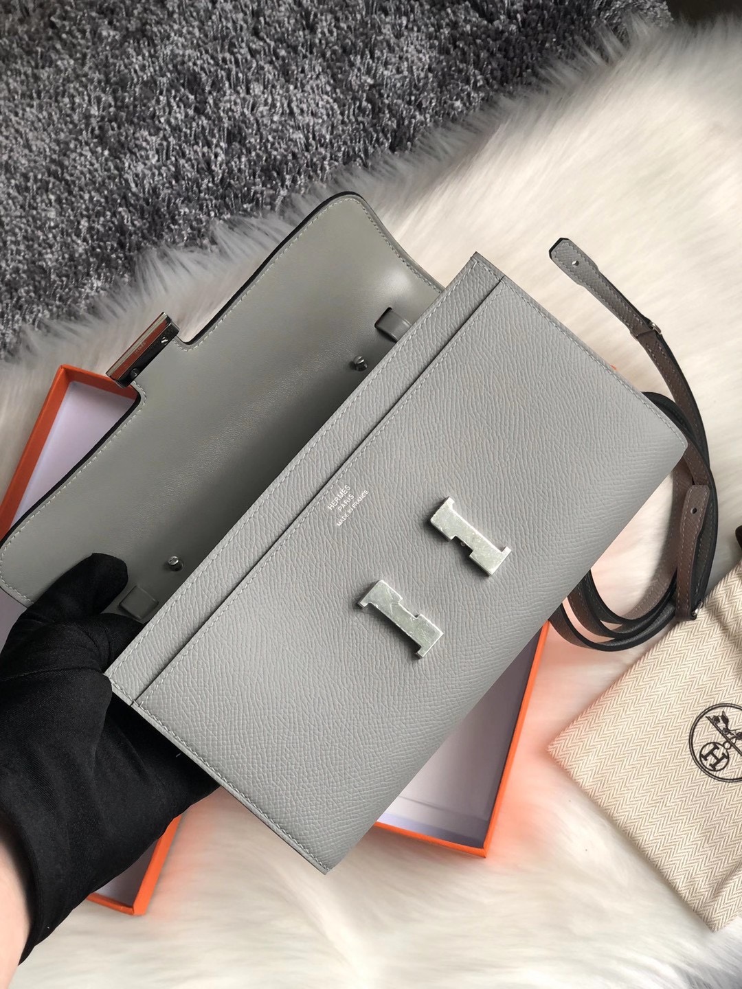 Hermes Constance long wallet to go WOC Epsom 4Z 海鷗灰 Girls Mouette