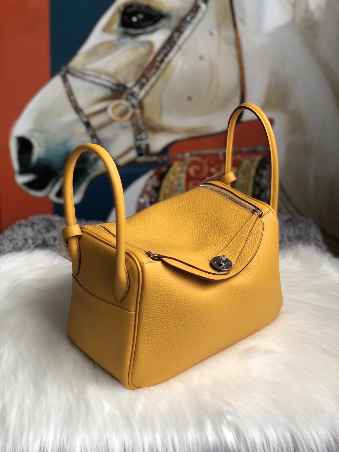 愛馬仕琳迪包定制價格 Hermes Lindy 26cm 9D Amber 琥珀黃 taurillon Clemence