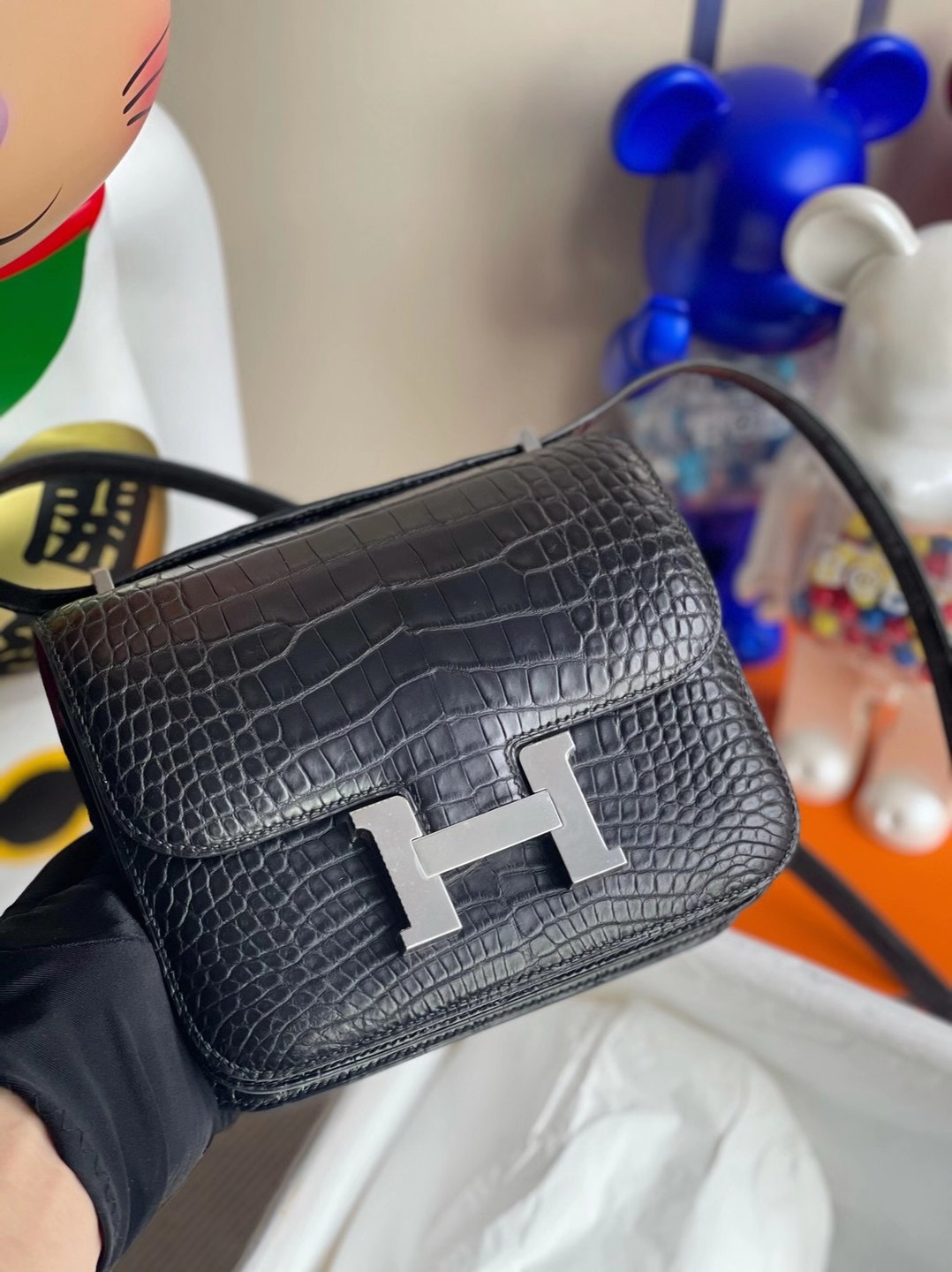 香港東區西河灣 Hermes Constance 19cm 美洲鱷魚CK89 Noir黑色 L3玫瑰紫