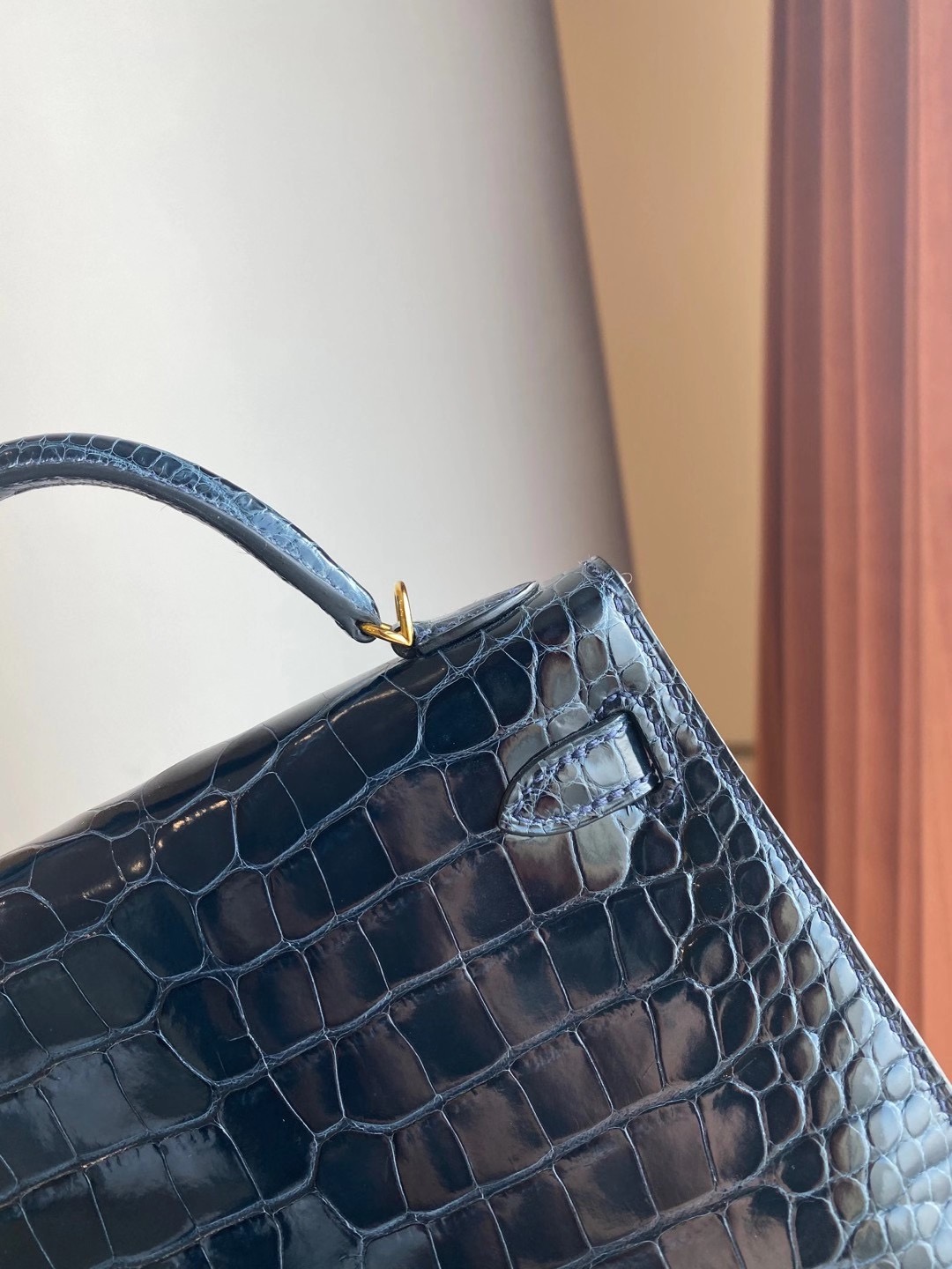 香港灣仔區銅鑼灣 跑馬地 Hermes kelly mini II CC76 深海藍 Blue Indigo 亮面美洲鱷魚