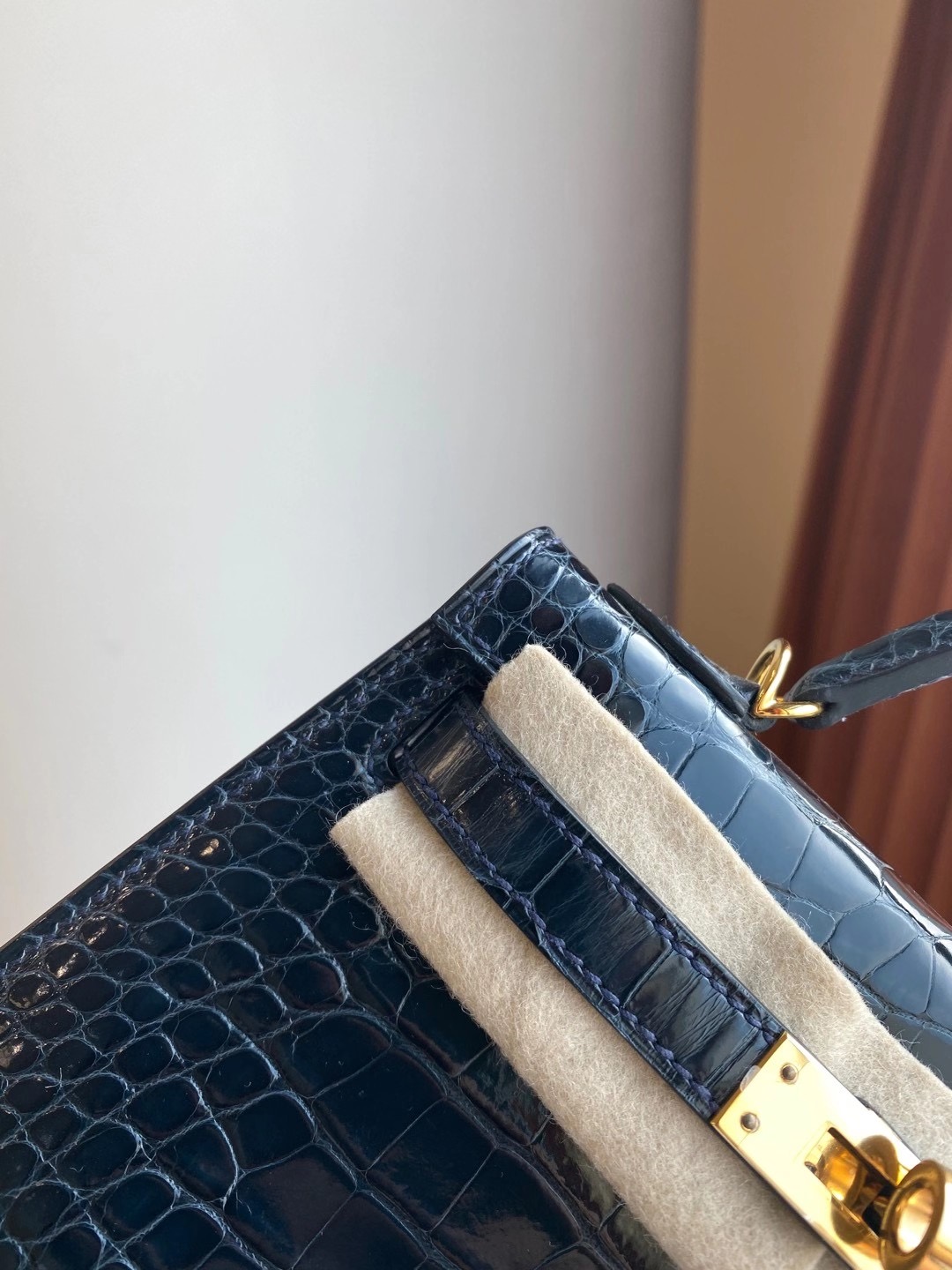 香港灣仔區銅鑼灣 跑馬地 Hermes kelly mini II CC76 深海藍 Blue Indigo 亮面美洲鱷魚